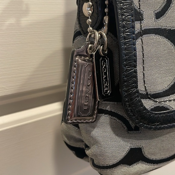 Coach Crossbody purse - Picture 8 of 9